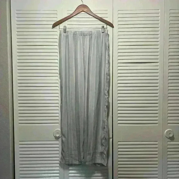 Tabitha Webb Striped Pajama Pants - Gray and Pink - Size M - Picture 1 of 5